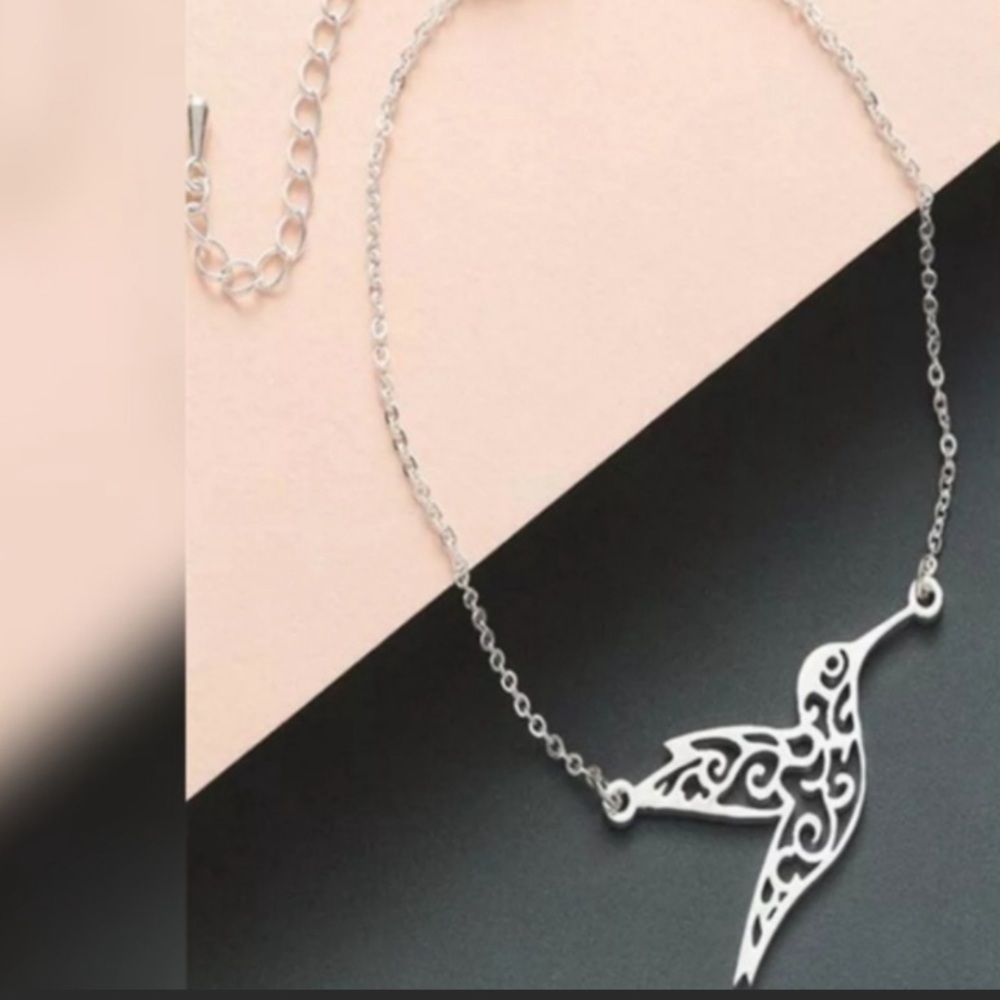 Delicate silver tone filigree hummingbird chain bracelet spring summer